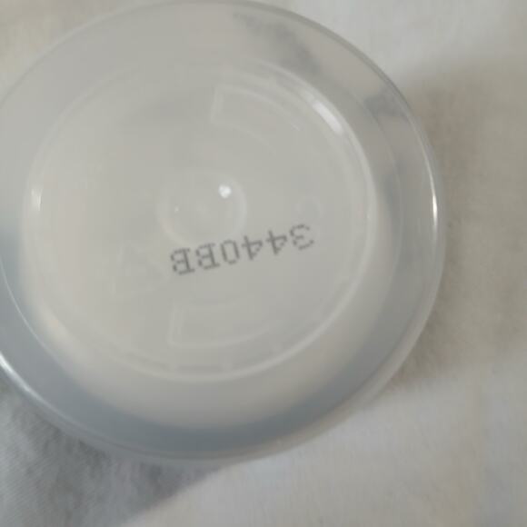 Set of (3) Beekman 1802 VANILLA ABSOLUTE 2 oz goat milk soap Made in the USA NEW - Picture 9 of 16